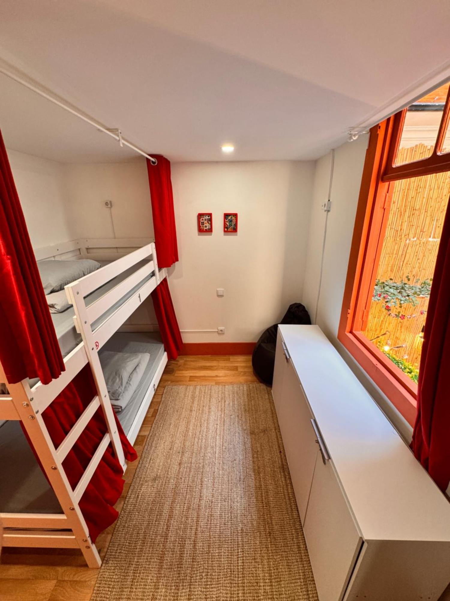 Samba Guesthouse ポルト エクステリア 写真